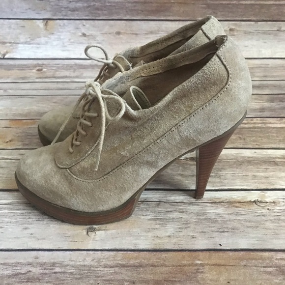 Women’s Suede Booties - Picture 4 of 9